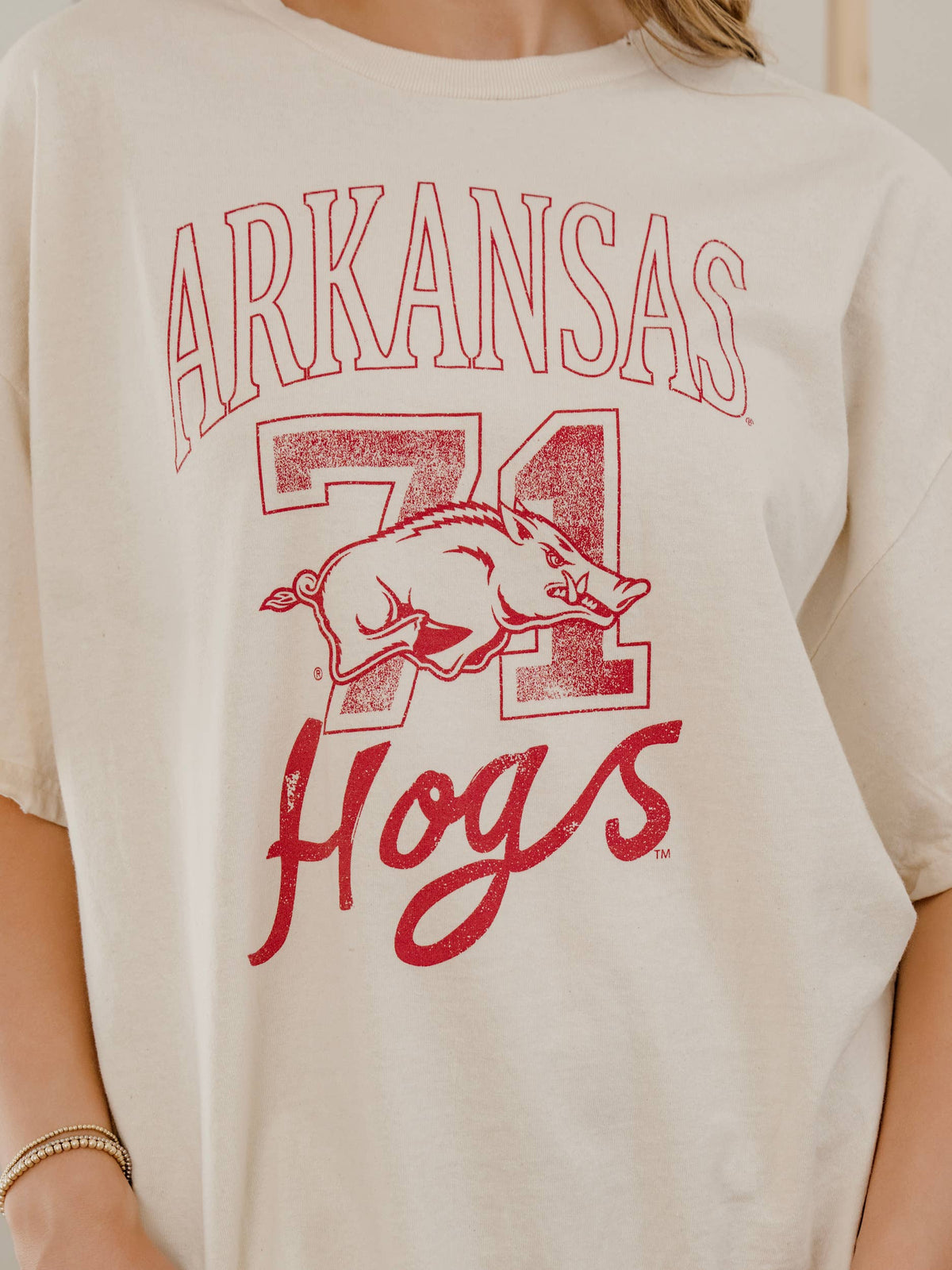 LivyLu - Arkansas Razorbacks Club Mascot Thrifted Tee-Off White