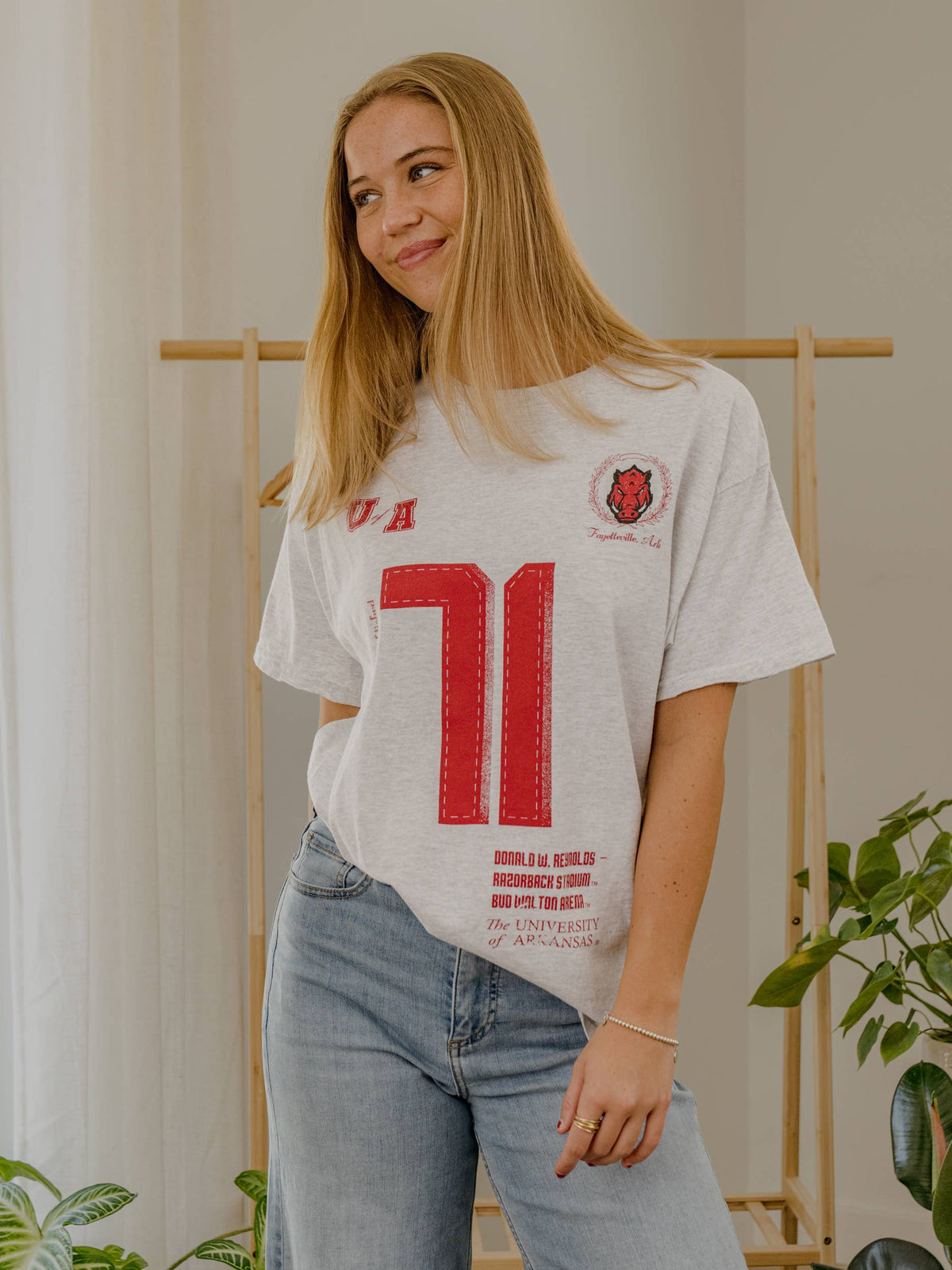 LivyLu - Arkansas Razorbacks Crest Stamp Ash Gray Thrifted Tee