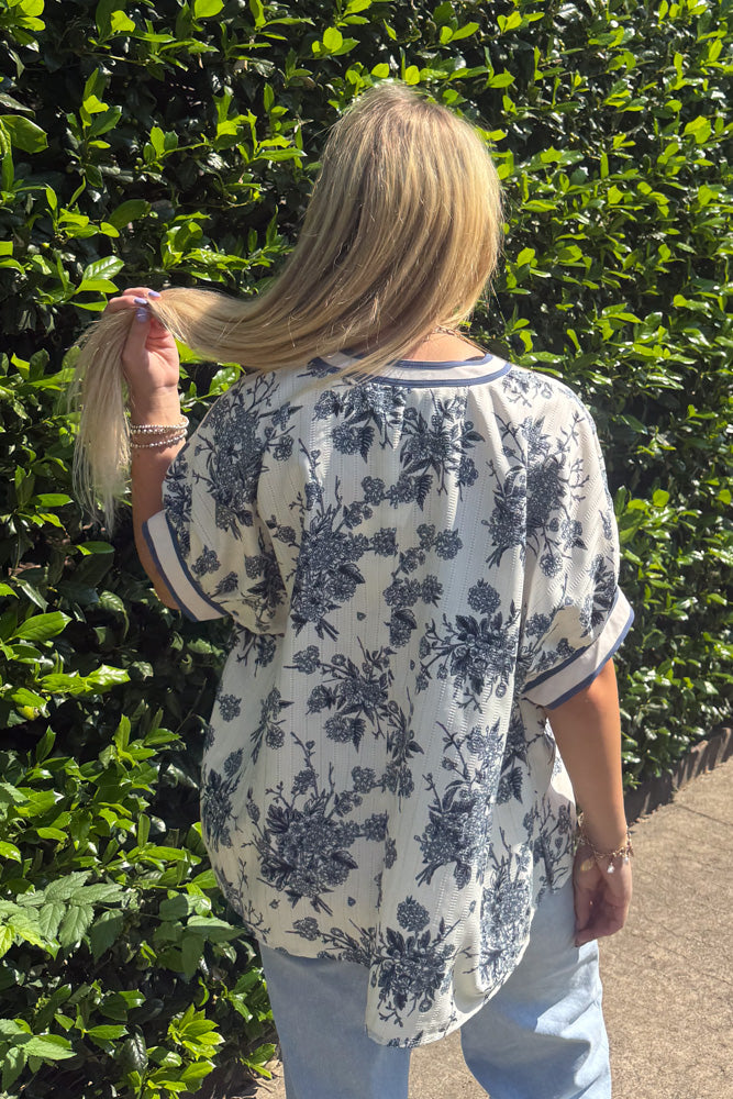 Entro Floral Dolman Sleeve Top Blue Back