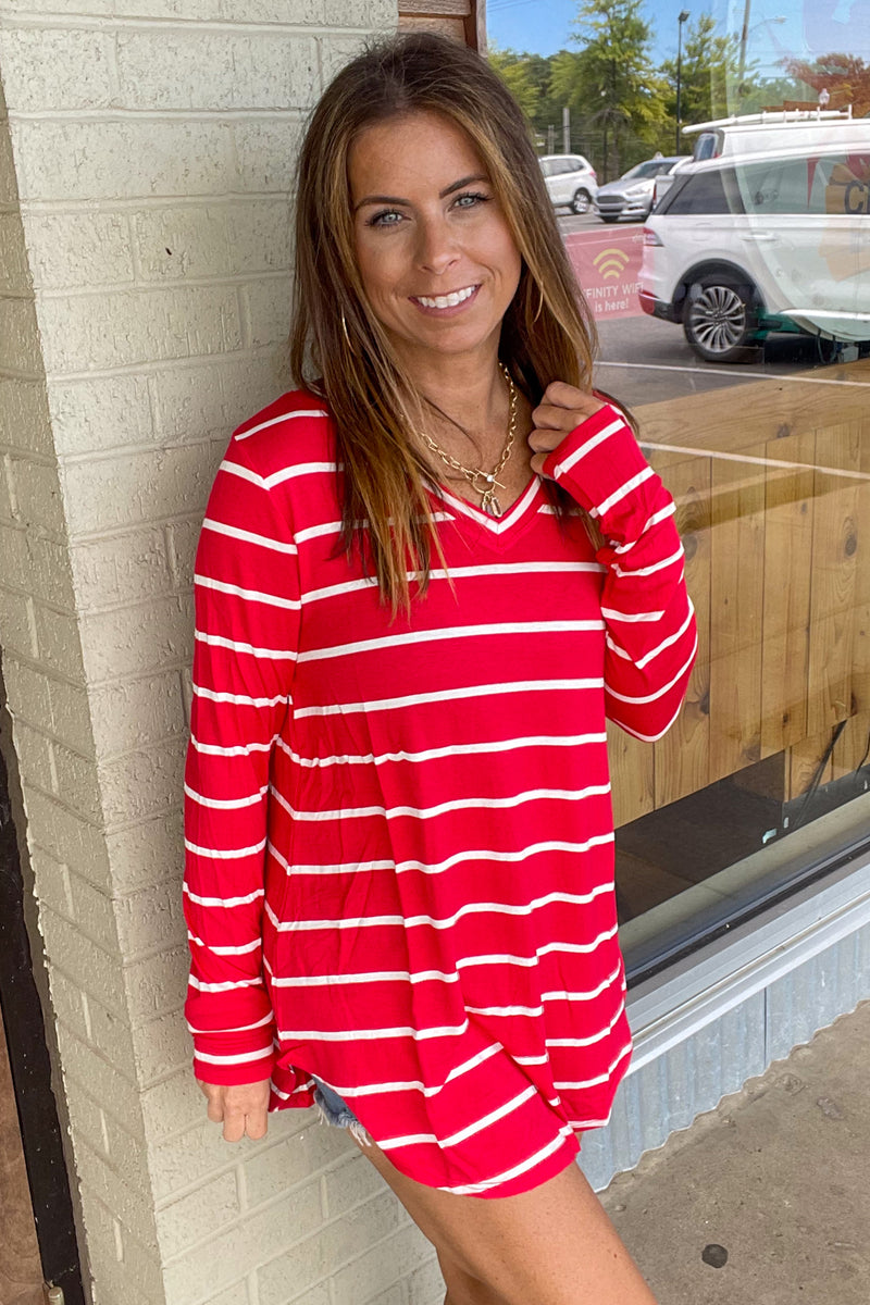 Zenana-Striped V-Neck Dolphin Hem Top-Red/White