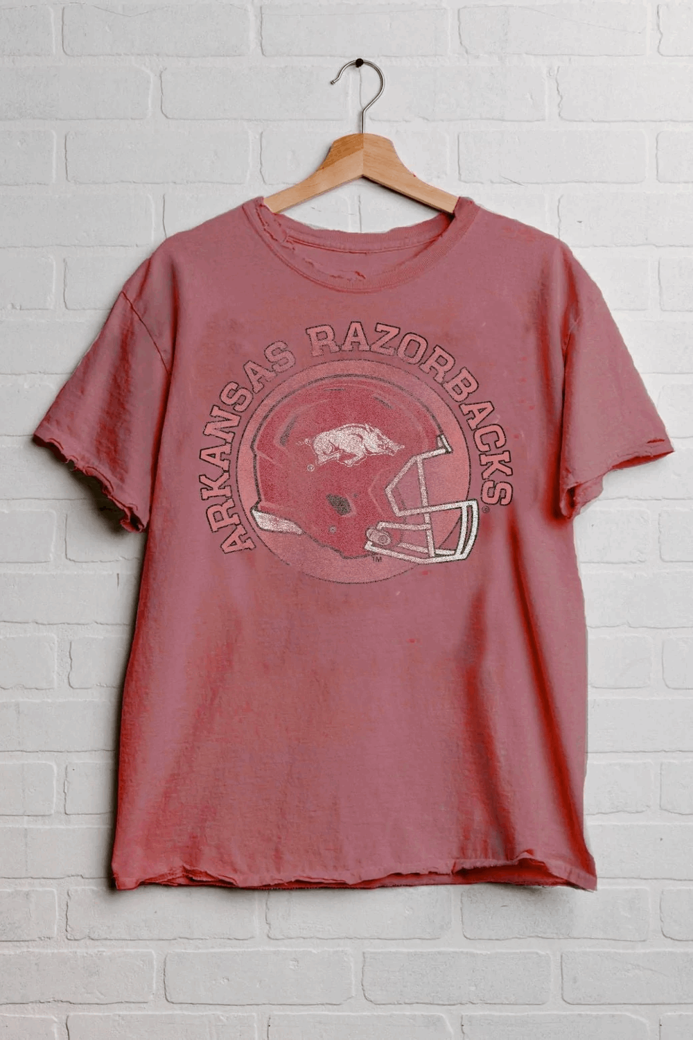 arkansas football helmet for sale SALE-LivyLu-Arkansas Razorback Helmet Circle Thrifted Tee- Red Medium