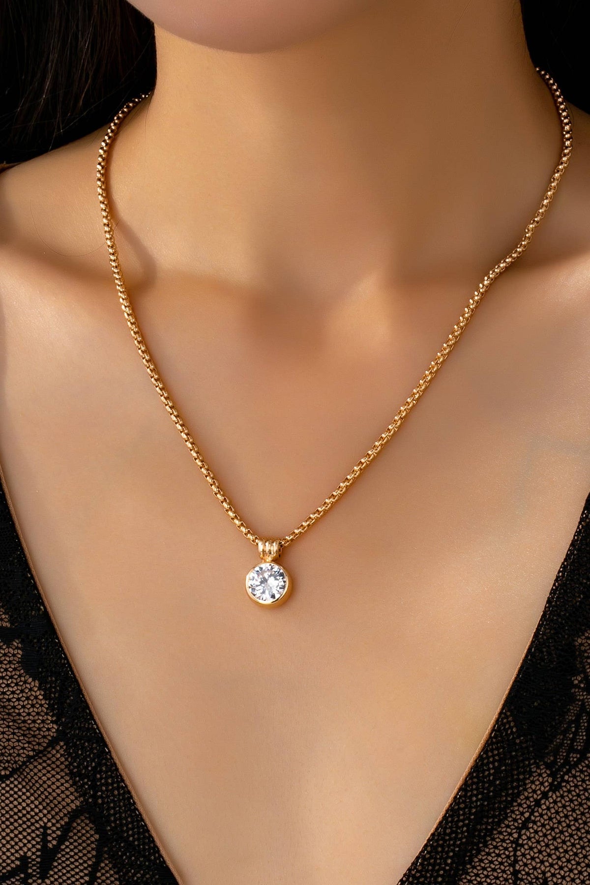 Round Zircon Pendant Necklace - Gold