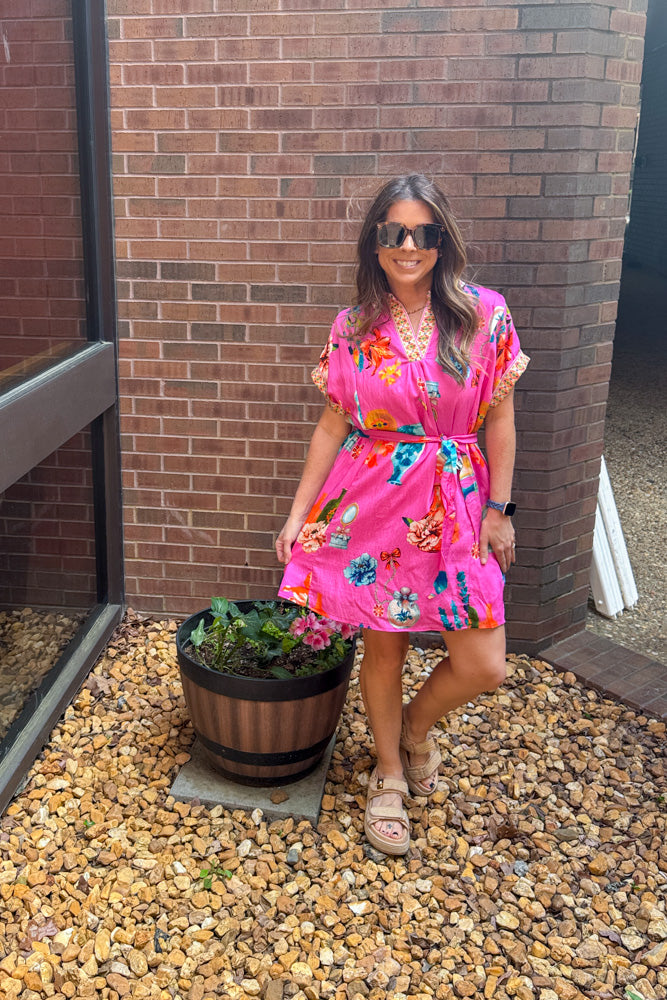 Belted waist tie detail on Spring Strolls peony pink floral dress by Umgee