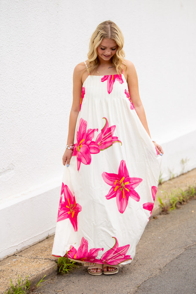 Tropical Destinations Floral Pleated Maxi Dress-Cream